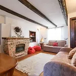 Mila - Total - Catered Bansko