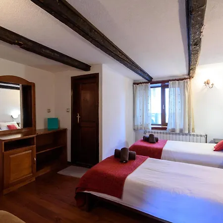 Mila - Total - Fully Catered Chalet *