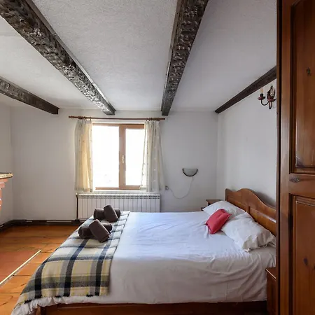 Mila - Total - Catered Bansko