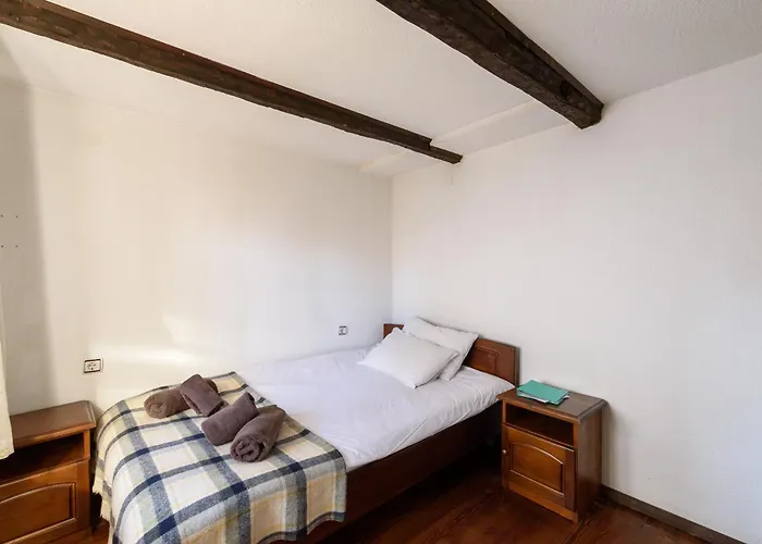 Mila - Total - Fully Catered * 반스코